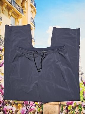 Nike DriFit Pants High Waist Straight Size XS NWT